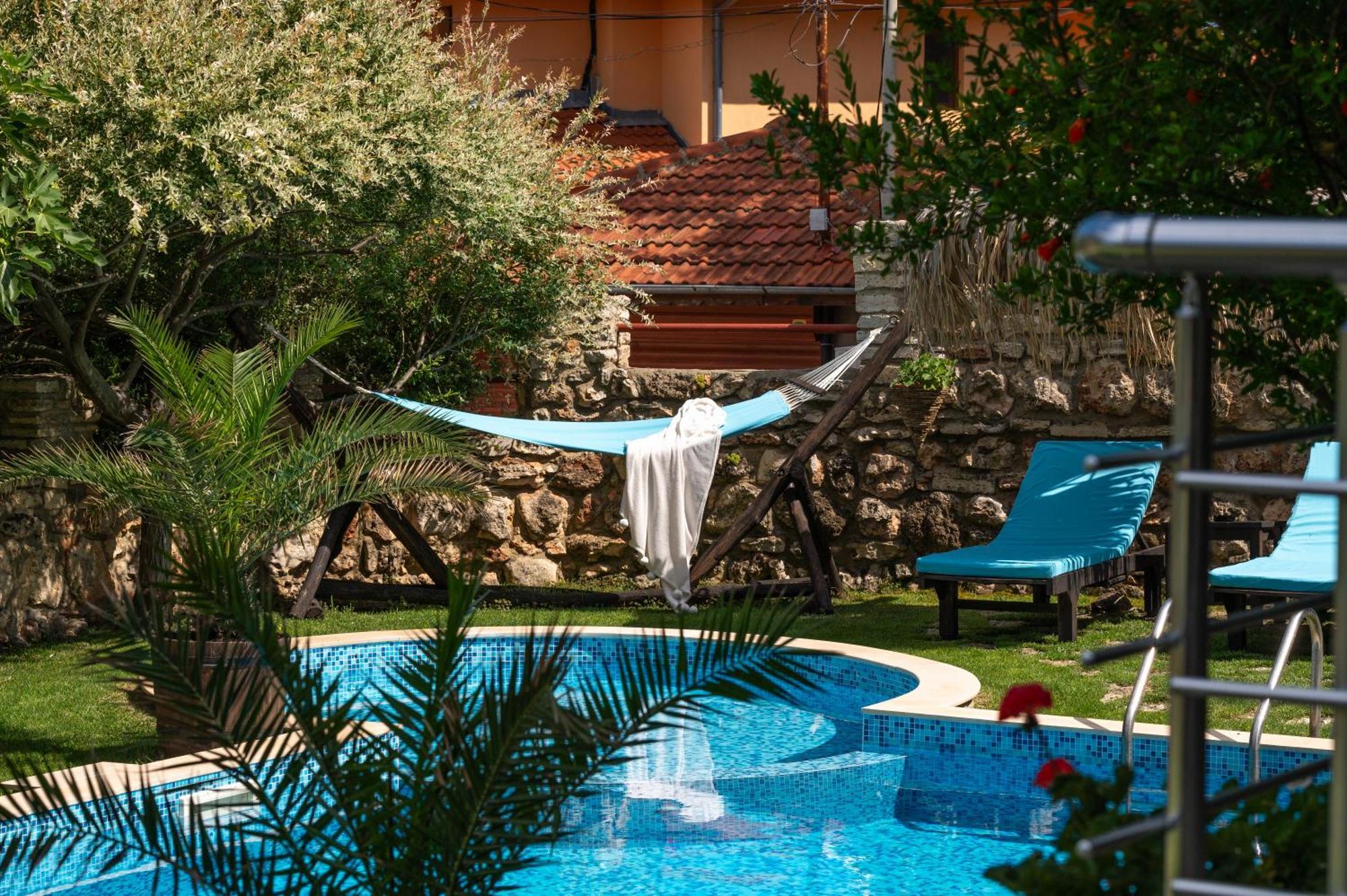 Villa Komitata-Pool And Jacuzzi Balçık Dış mekan fotoğraf